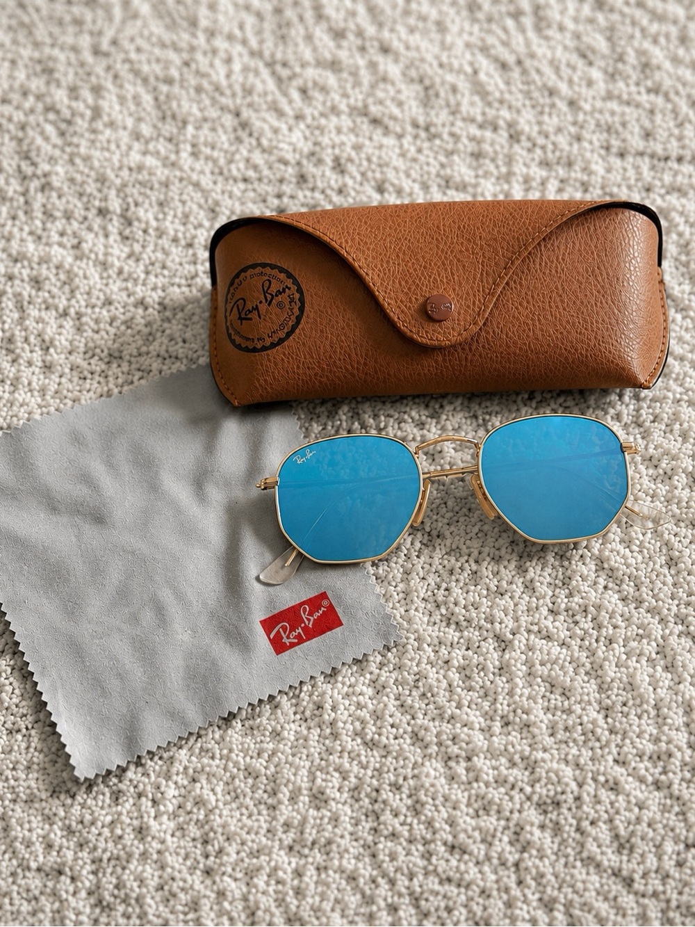 Ray Ban RB3548N Hexagonal 51mm Gold / Ligth Blue Flash Sunglasses - Like new